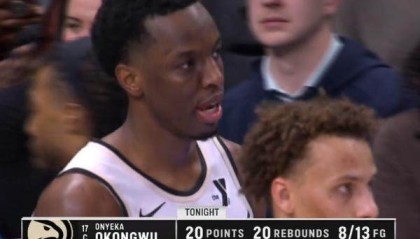 开云体育-奥孔古替补双20成队史第一人！太阳已成中锋提款机