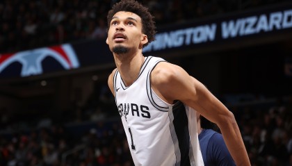 问题不大吧？蒂格：如果文班能保持健康 那他下赛季会进最佳阵容