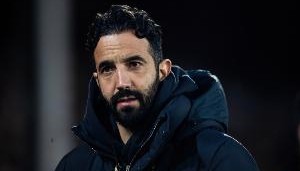 开云-阿莫林：齐尔克泽受伤不得不提前换人 对巴因德尔失误没什么要说的