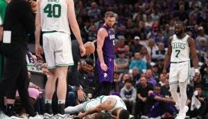 开云-致敬传奇耐垫王！塔图姆近一年被垫脚4次 一共只缺席5场比赛